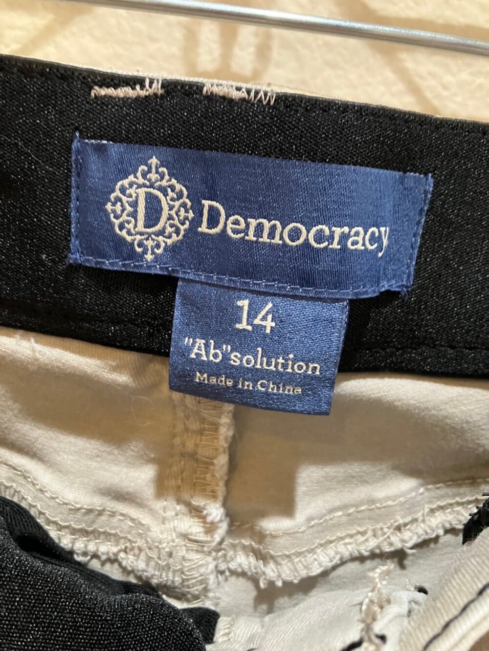 Democracy Ab Solution Crop Jeans Women's 14 Beige Cotton Stretch Skinny Ankle - Picture 3 of 9